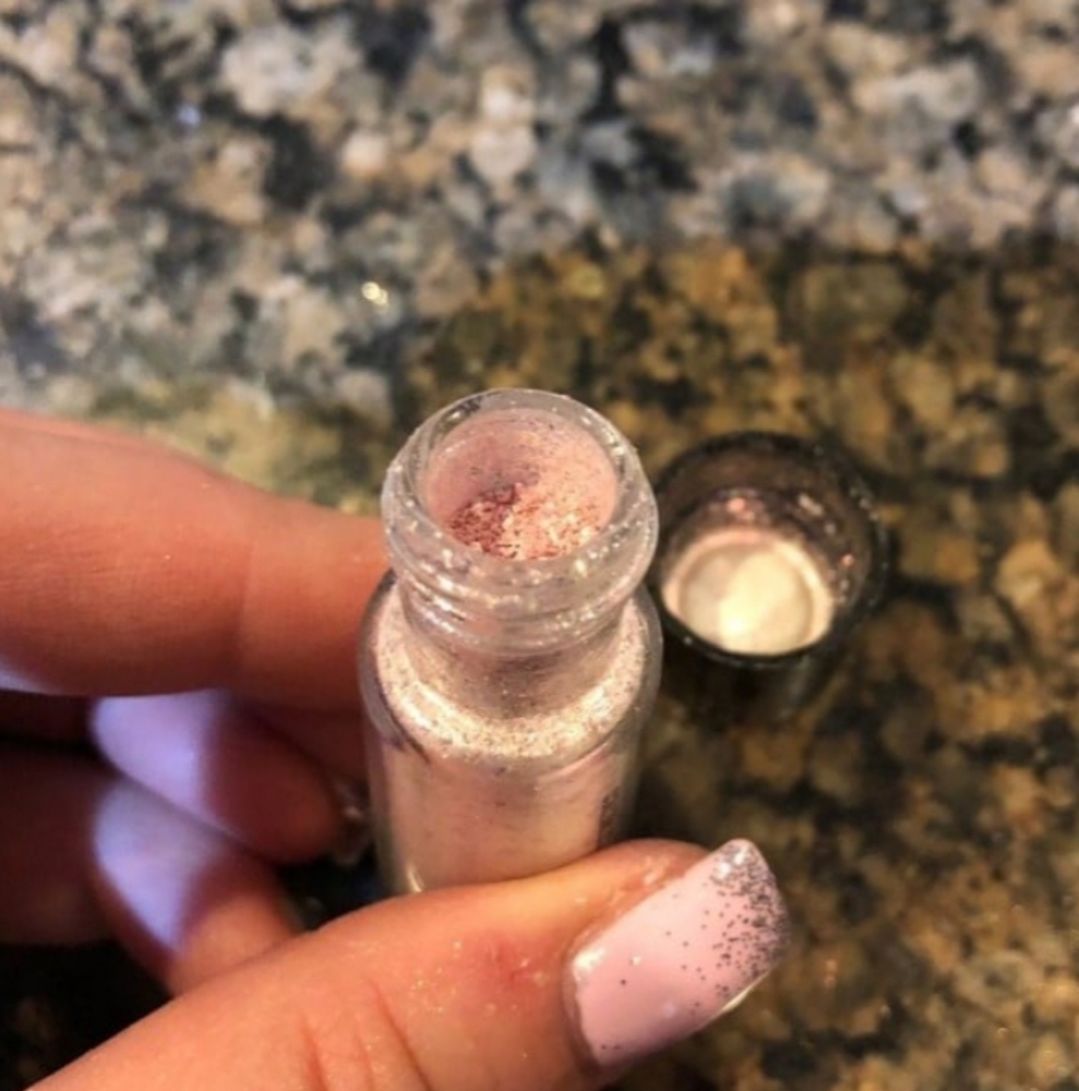 MAC COSMETICS PIGMENT VIAL Helium RARE